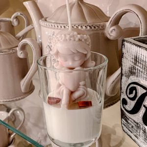 Świeca sojowa dziewczynka z sercem