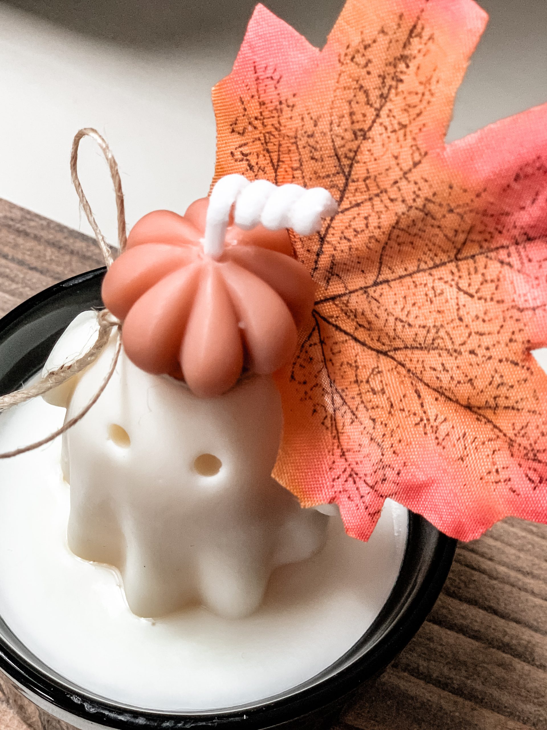 Duszek z dynią - świeca sojowa - obrazek 4